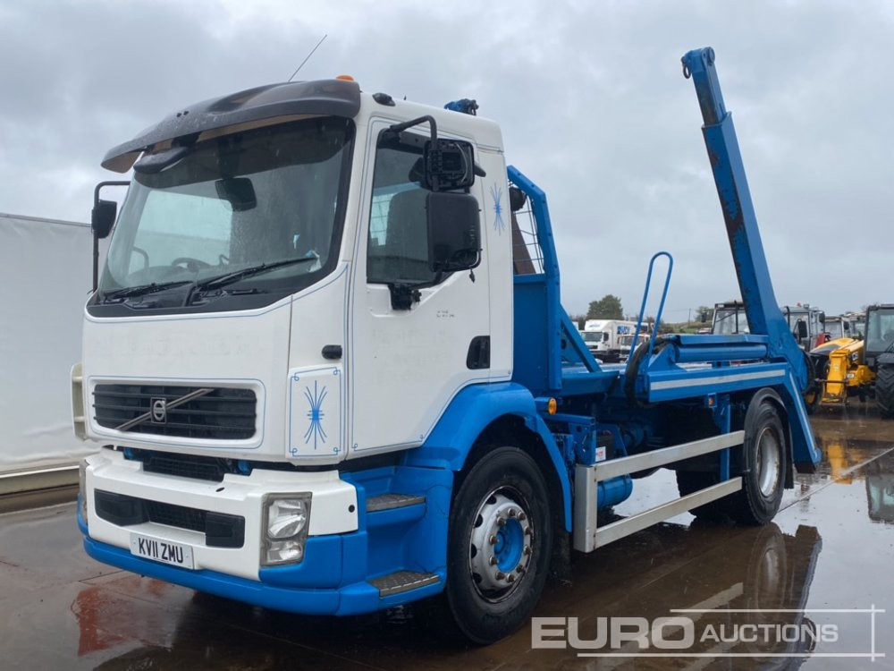 2011 Volvo 4x2 Skip Lorry, Manual Gearbox, A/C - شاحنات قابلة للفك شاحنة: صور 1 2011 Volvo 4x2 Skip Lorry, Manual Gearbox, A/C - شاحنات قابلة للفك شاحنة: صور 1