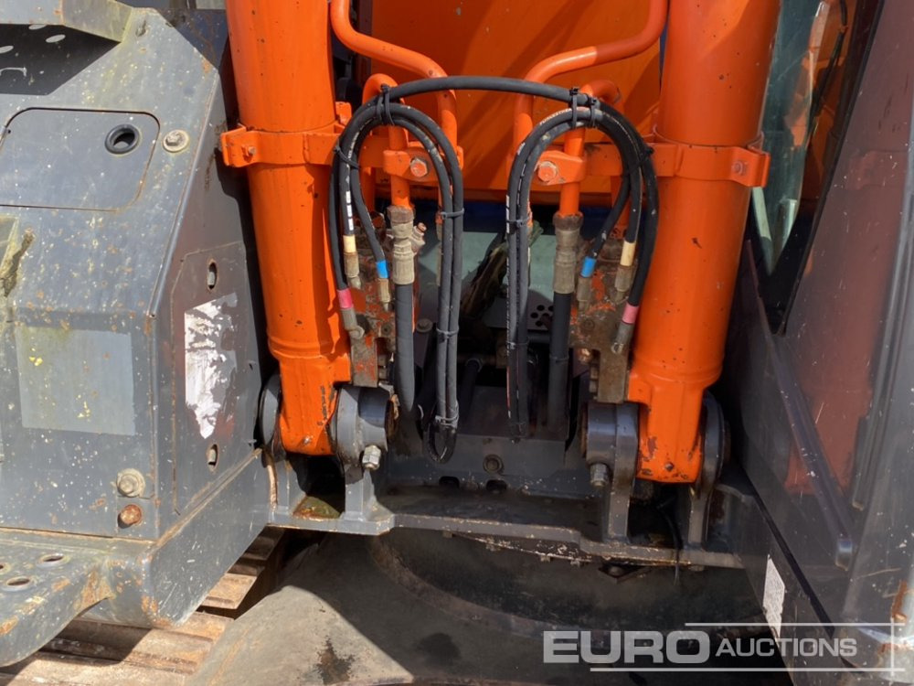 حفارات زحافة 2012 Hitachi ZX135US-3: صور 26