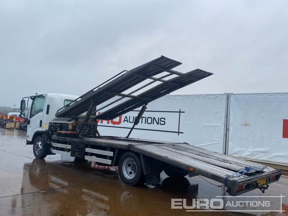 2012 Isuzu N75-190 - سيارة السحب للتصليح: صور 3 2012 Isuzu N75-190 - سيارة السحب للتصليح: صور 3