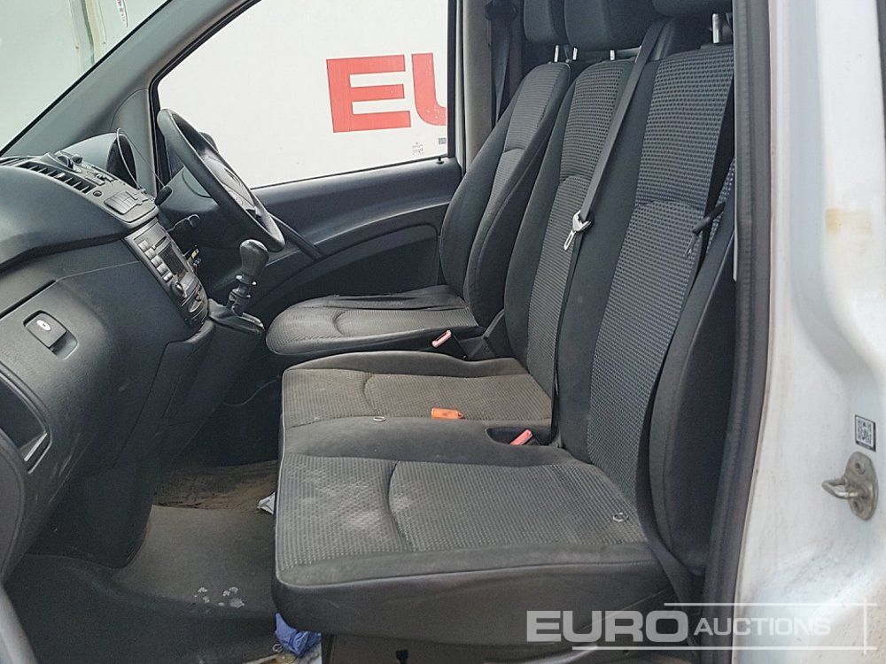 الشاحنات الصغيرة 2012 Mercedes Vito: صور 24