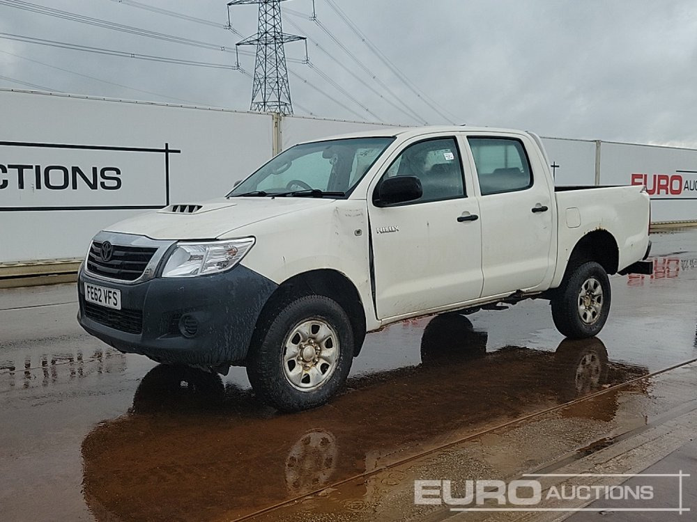 2012 Toyota Hilux - شاحنة البيك أب: صور 2 2012 Toyota Hilux - شاحنة البيك أب: صور 2