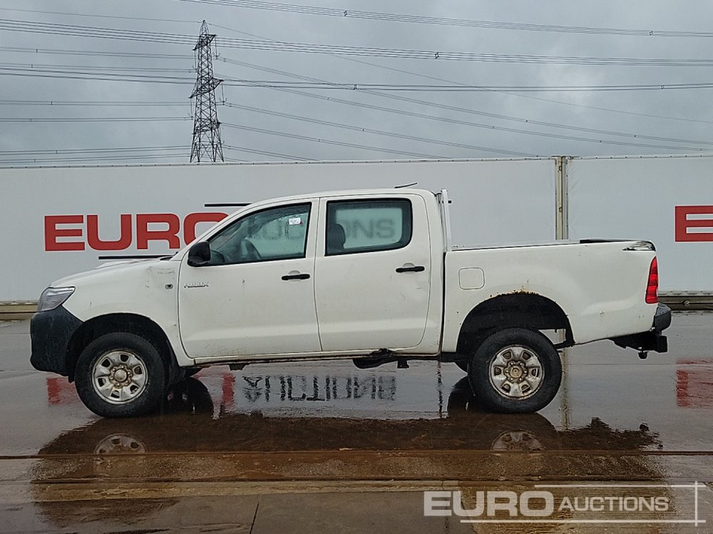 2012 Toyota Hilux - شاحنة البيك أب: صور 3 2012 Toyota Hilux - شاحنة البيك أب: صور 3