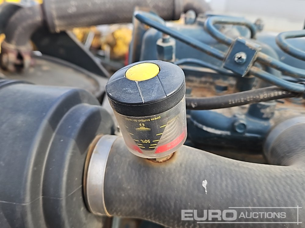 آلة أسفلت 2013 Bomag BMP8500: صور 27