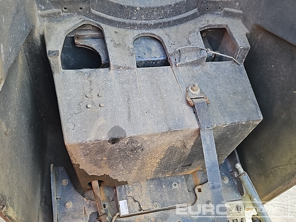 آلة أسفلت 2013 Bomag BMP8500: صور 38