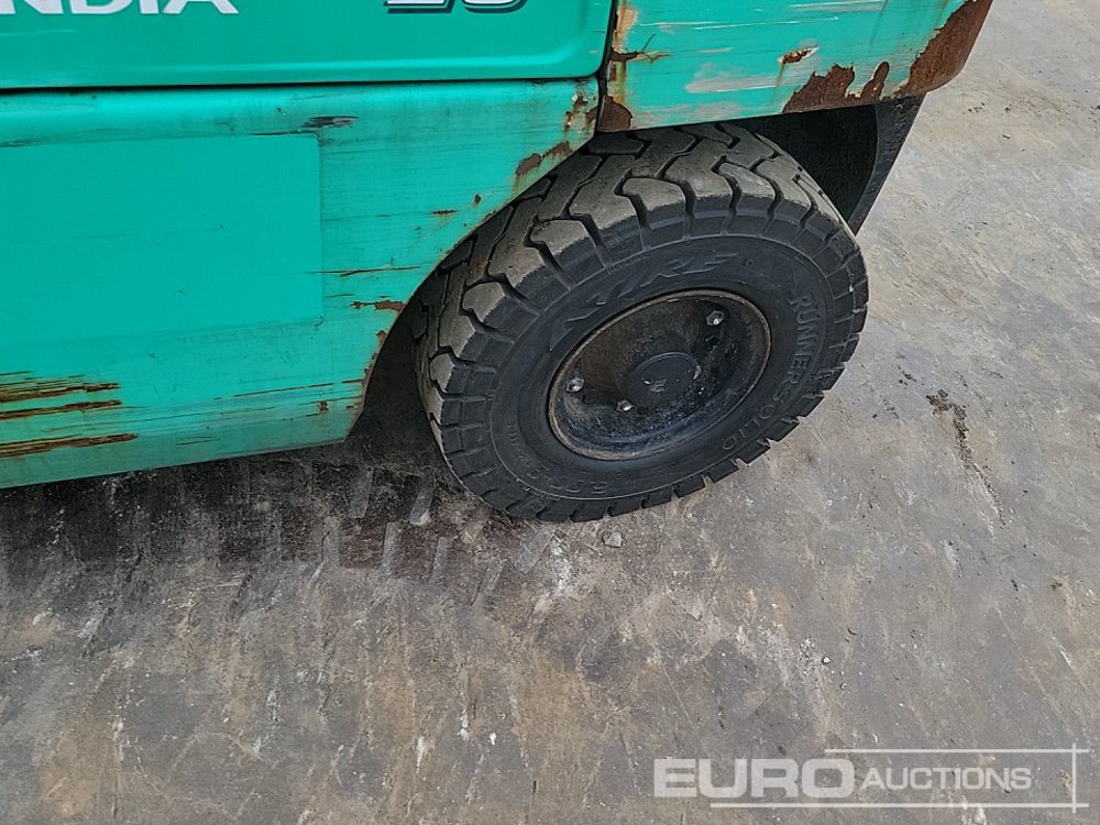 رافعة شوكية 2013 Mitsubishi FG25N: صور 10