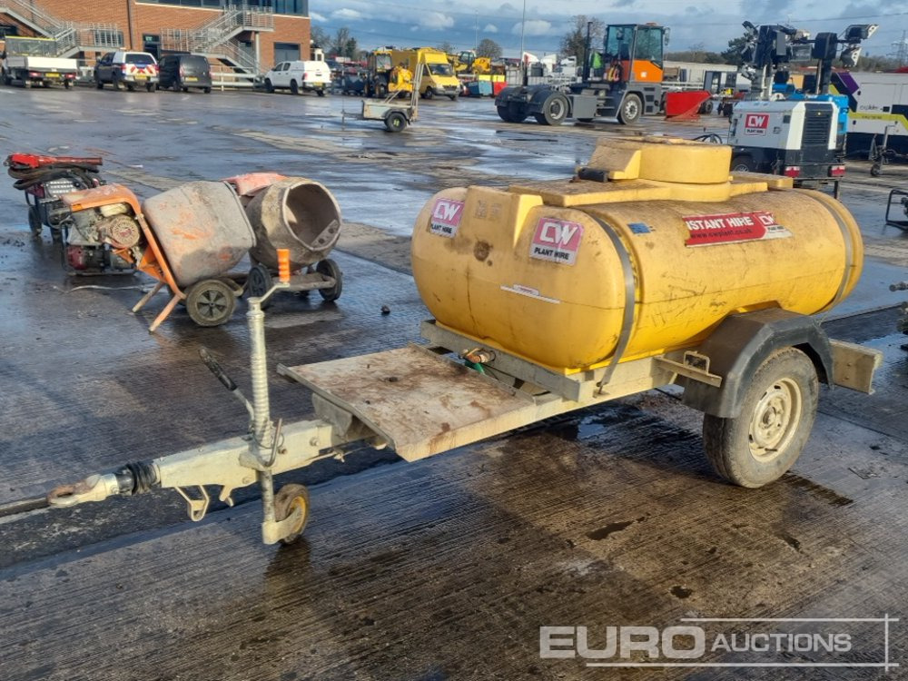2013 Traier Engineering Single Axle Plastic Water Bowser - خزان تخزين: صور 1 2013 Traier Engineering Single Axle Plastic Water Bowser - خزان تخزين: صور 1