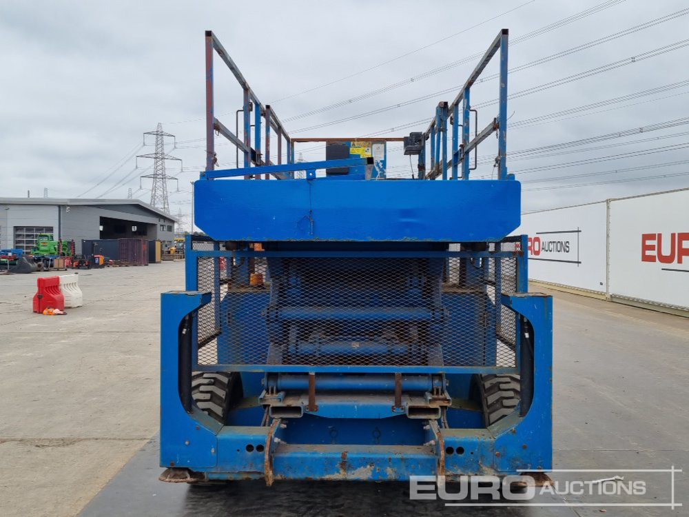 2014 Genie GS4390 - منصات هيدروليكية متنقلة: صور 4 2014 Genie GS4390 - منصات هيدروليكية متنقلة: صور 4