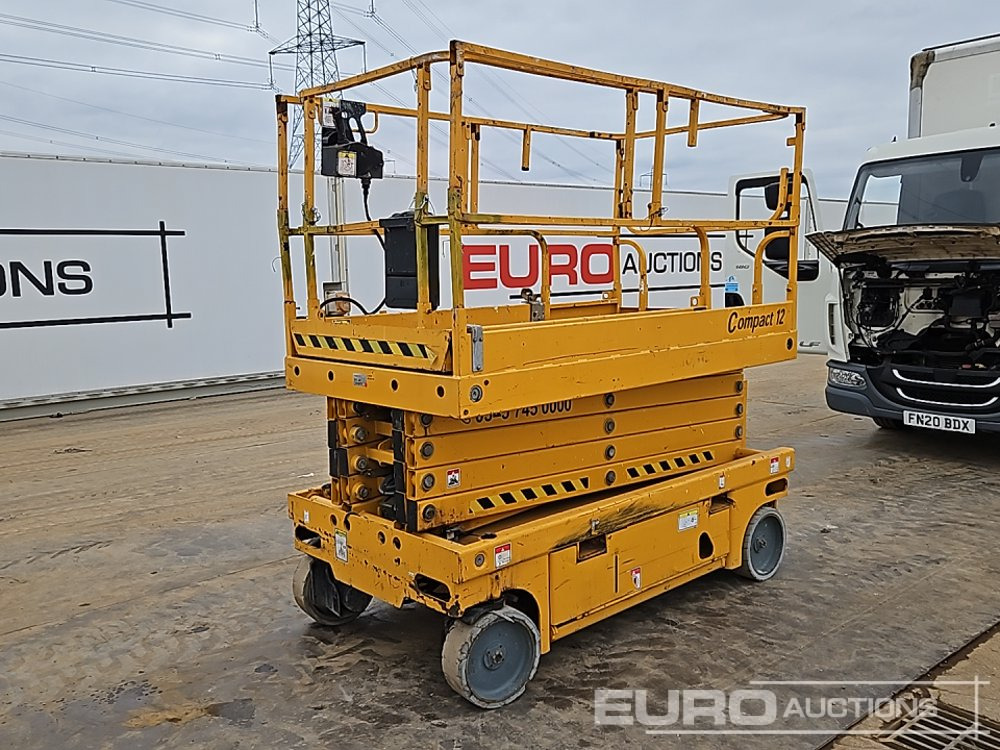 2014 Haulotte Compact 12 - منصات هيدروليكية متنقلة: صور 1 2014 Haulotte Compact 12 - منصات هيدروليكية متنقلة: صور 1