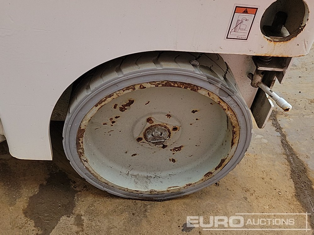 منصات هيدروليكية متنقلة 2014 Haulotte Compact 14: صور 10