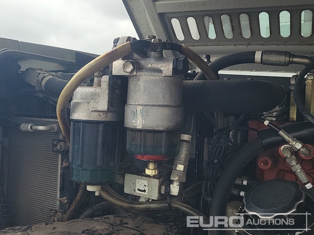 حفارة على عجلات 2014 Takeuchi TB295W: صور 24