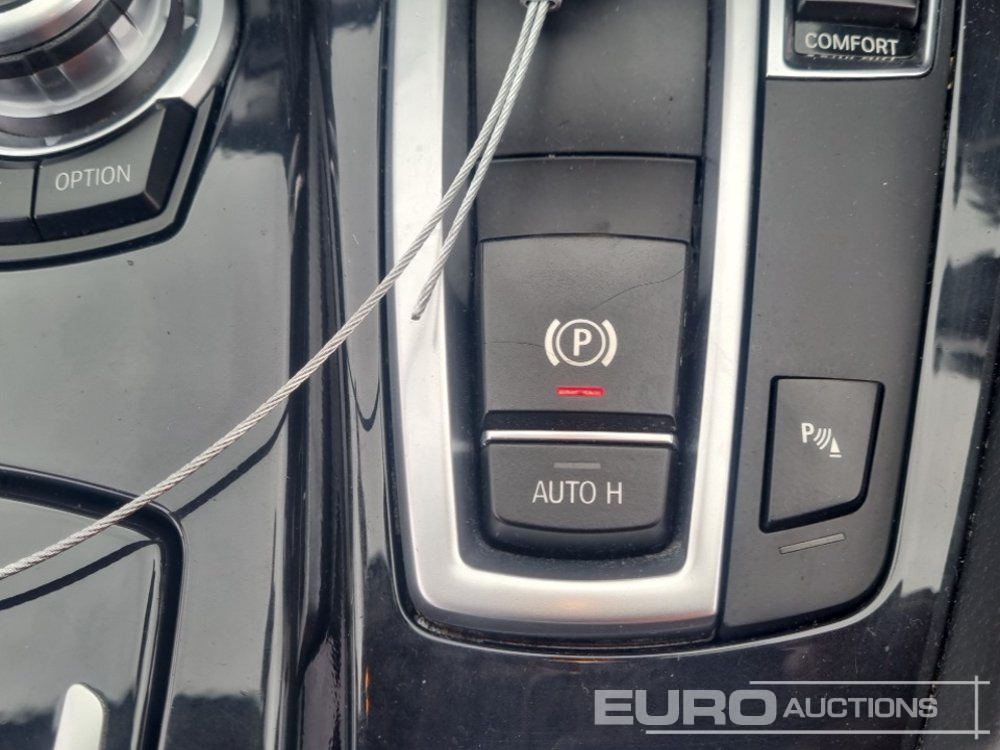 سيارة 2015 BMW 530D: صور 27 سيارة 2015 BMW 530D: صور 27