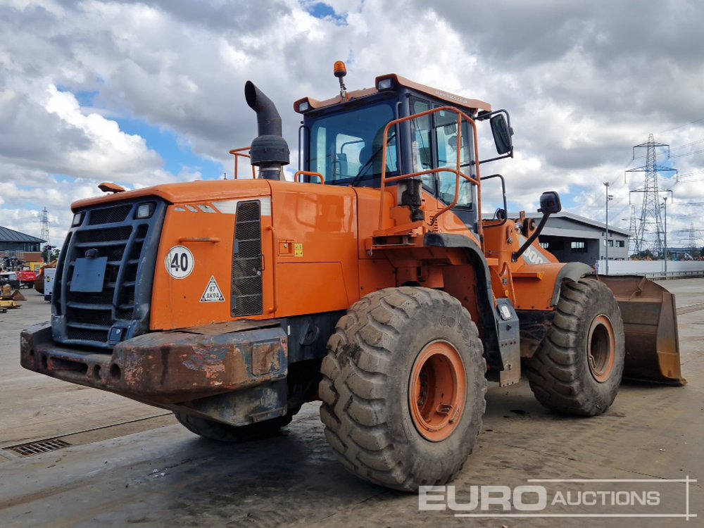 2015 Doosan DL300-3 - اللودر بعجل: صور 5 2015 Doosan DL300-3 - اللودر بعجل: صور 5