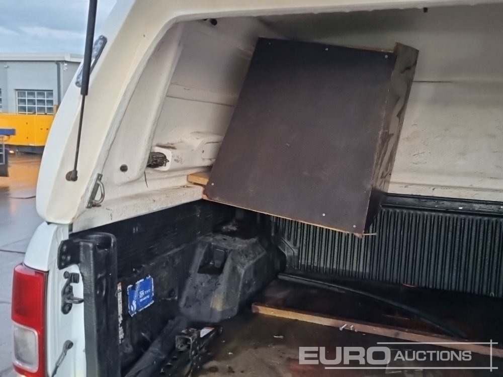 شاحنة البيك أب 2015 Ford Ranger: صور 15