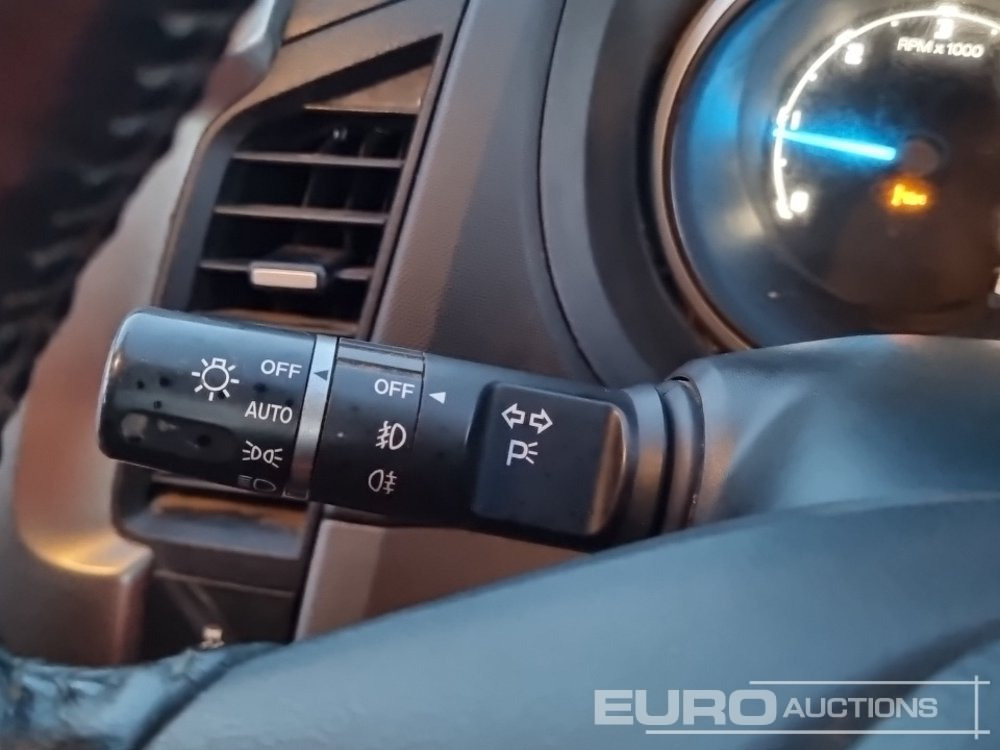 شاحنة البيك أب 2015 Ford Ranger: صور 38