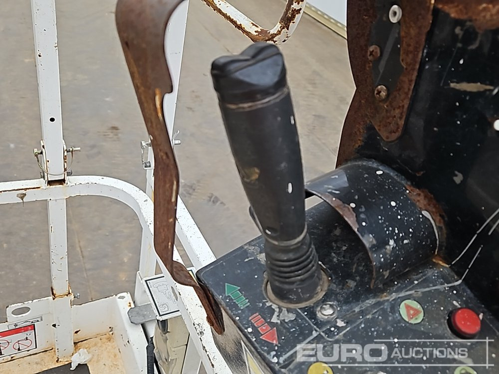 منصات هيدروليكية متنقلة 2015 Haulotte Compact 14: صور 23