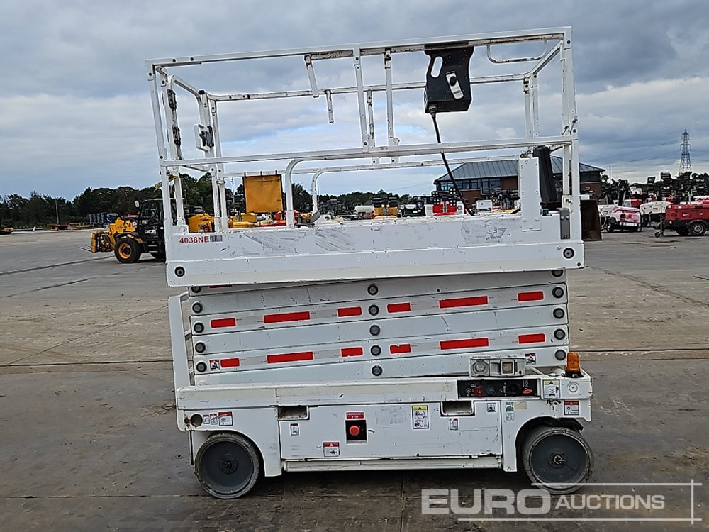 منصات هيدروليكية متنقلة 2015 Haulotte Compact 14: صور 6