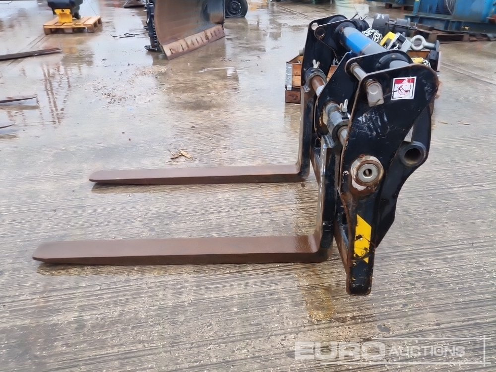 2015 Haulotte Fork Frame & Forks to suit Telehandler - معدات المناولة: صور 2 2015 Haulotte Fork Frame & Forks to suit Telehandler - معدات المناولة: صور 2