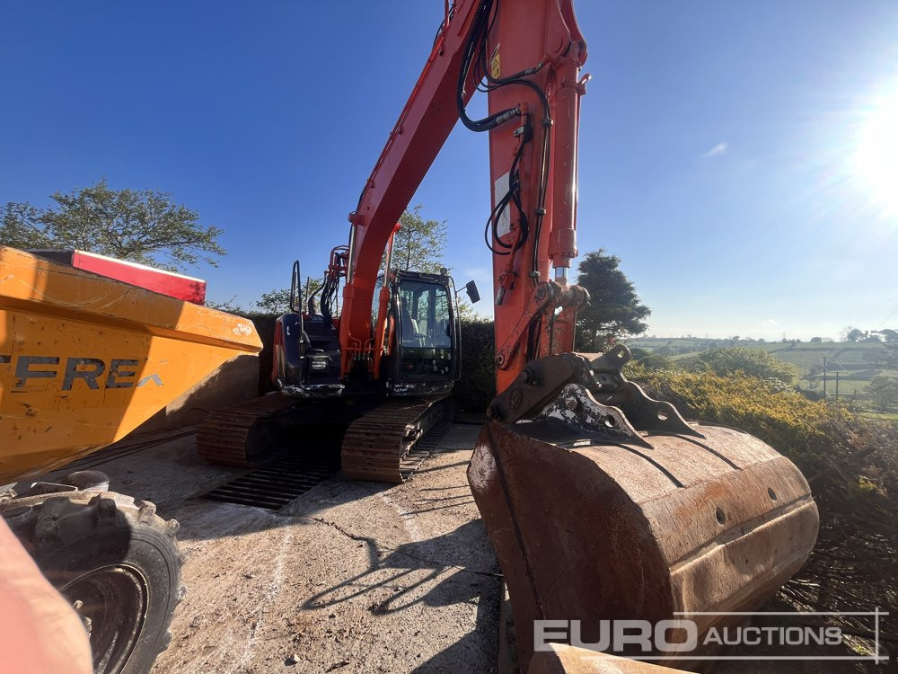 2015 Hitachi ZX135US-5B - حفارات زحافة: صور 4 2015 Hitachi ZX135US-5B - حفارات زحافة: صور 4
