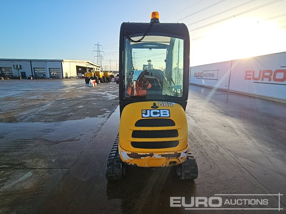 2015 JCB 8018CTS - حفارة مصغرة: صور 4 2015 JCB 8018CTS - حفارة مصغرة: صور 4
