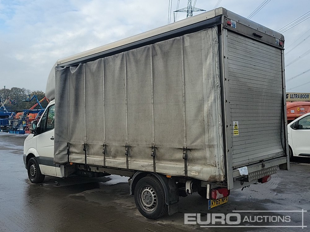 2015 Volkswagen Crafter CR35 - الشاحنات الصغيرة ستائر: صور 3 2015 Volkswagen Crafter CR35 - الشاحنات الصغيرة ستائر: صور 3