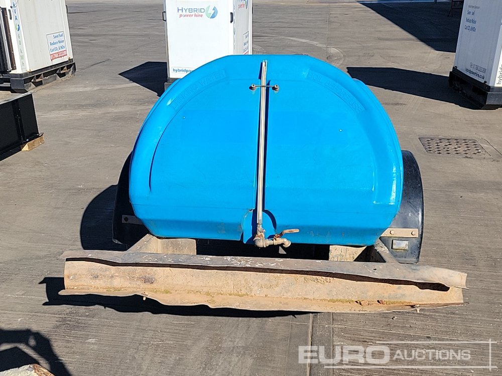 2016 Bowser Supply Single Axle Plastic Water Bowser - خزان تخزين: صور 4 2016 Bowser Supply Single Axle Plastic Water Bowser - خزان تخزين: صور 4