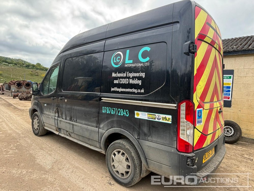 2016 Ford Transit 350 - الشاحنات الصغيرة: صور 4 2016 Ford Transit 350 - الشاحنات الصغيرة: صور 4