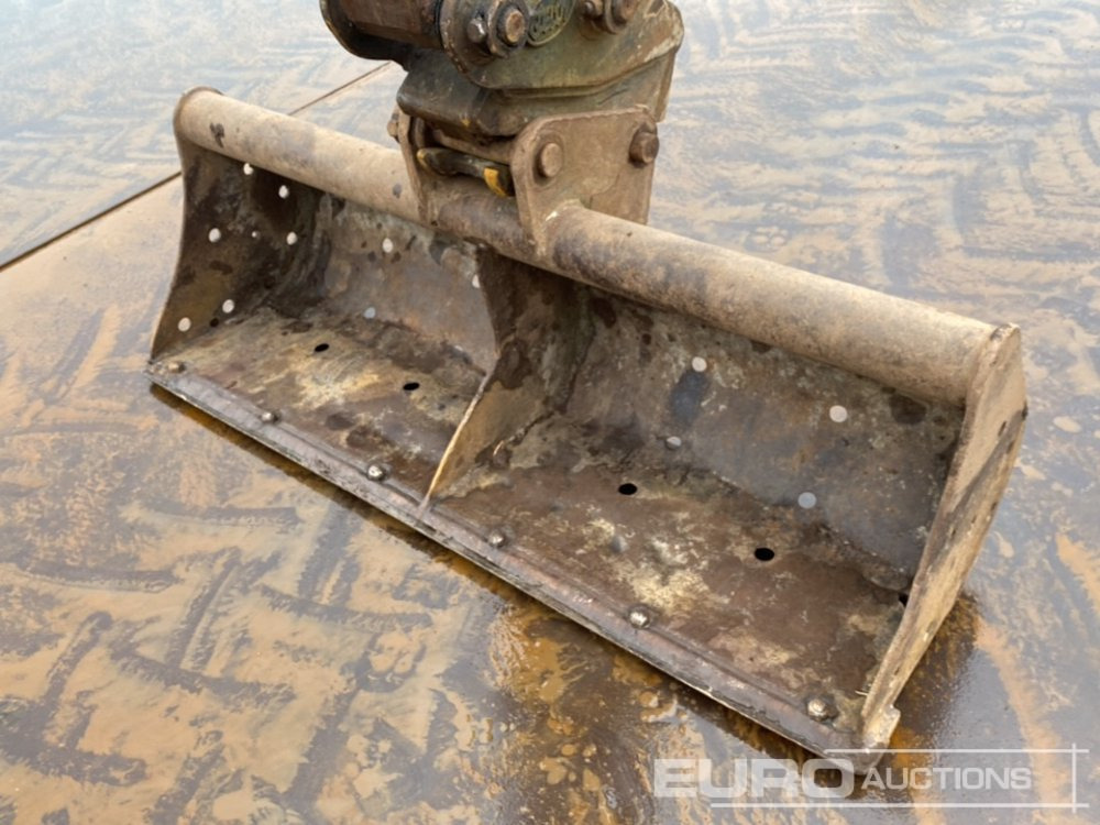 حفارة مصغرة 2016 Hitachi ZX55U-5A CLR: صور 11