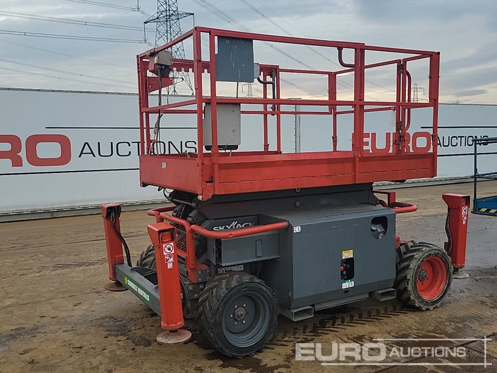 2016 SkyJack SJ6832RT - رافعات مقصية: صور 1 2016 SkyJack SJ6832RT - رافعات مقصية: صور 1