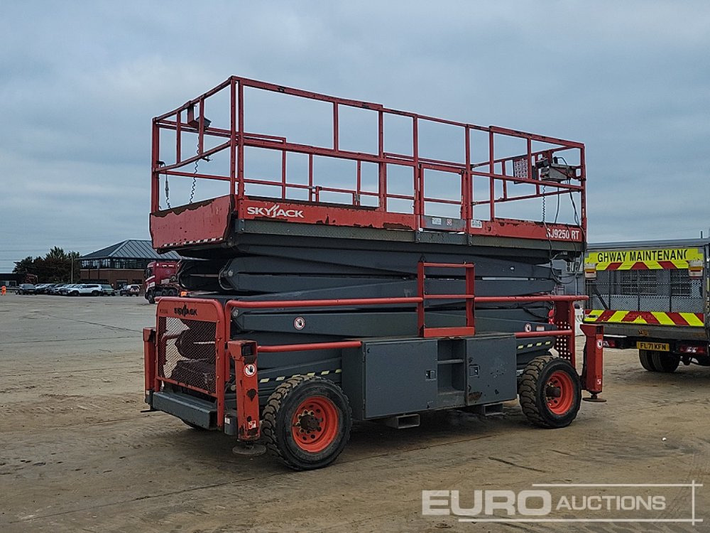 2016 SkyJack SJ9250 - منصات هيدروليكية متنقلة: صور 5 2016 SkyJack SJ9250 - منصات هيدروليكية متنقلة: صور 5