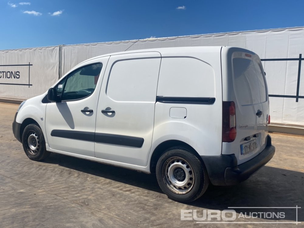 2017 Citroen Berlingo - الشاحنات الصغيرة: صور 3 2017 Citroen Berlingo - الشاحنات الصغيرة: صور 3