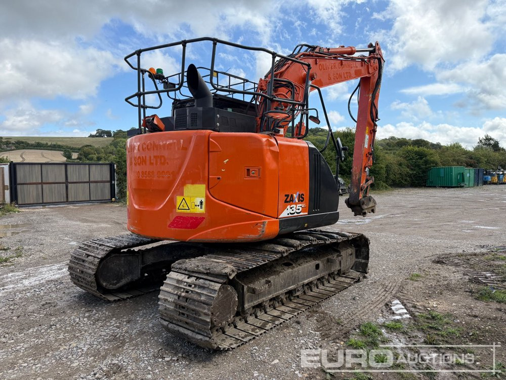 2017 Hitachi ZX135US-6 - حفارات زحافة: صور 5 2017 Hitachi ZX135US-6 - حفارات زحافة: صور 5