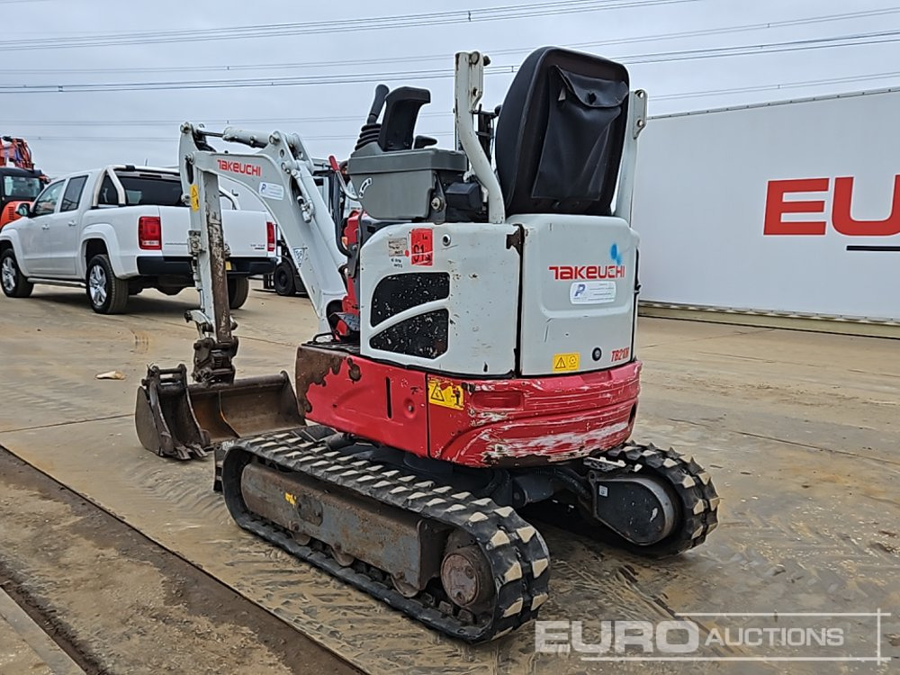 2017 Takeuchi TB210R - حفارة مصغرة: صور 3 2017 Takeuchi TB210R - حفارة مصغرة: صور 3