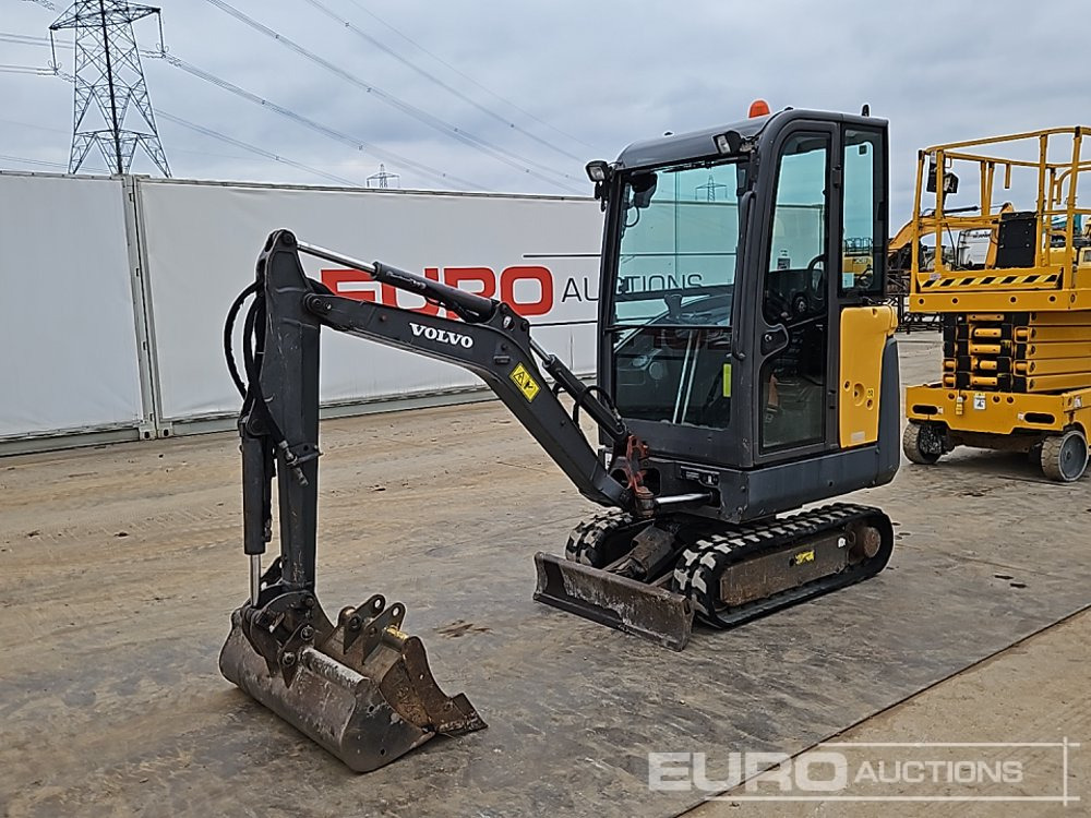 2017 Volvo EC15D - حفارة مصغرة: صور 1 2017 Volvo EC15D - حفارة مصغرة: صور 1