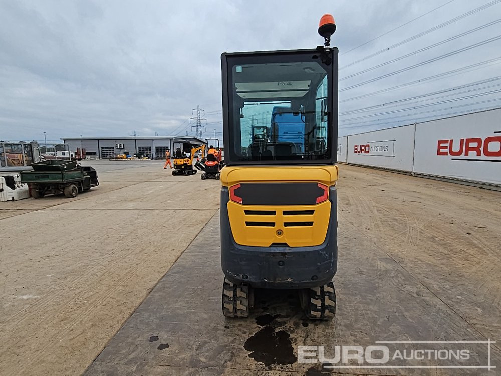 2017 Volvo EC15D - حفارة مصغرة: صور 4 2017 Volvo EC15D - حفارة مصغرة: صور 4