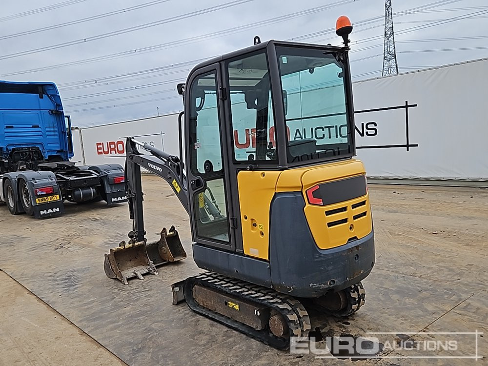 2017 Volvo EC15D - حفارة مصغرة: صور 3 2017 Volvo EC15D - حفارة مصغرة: صور 3