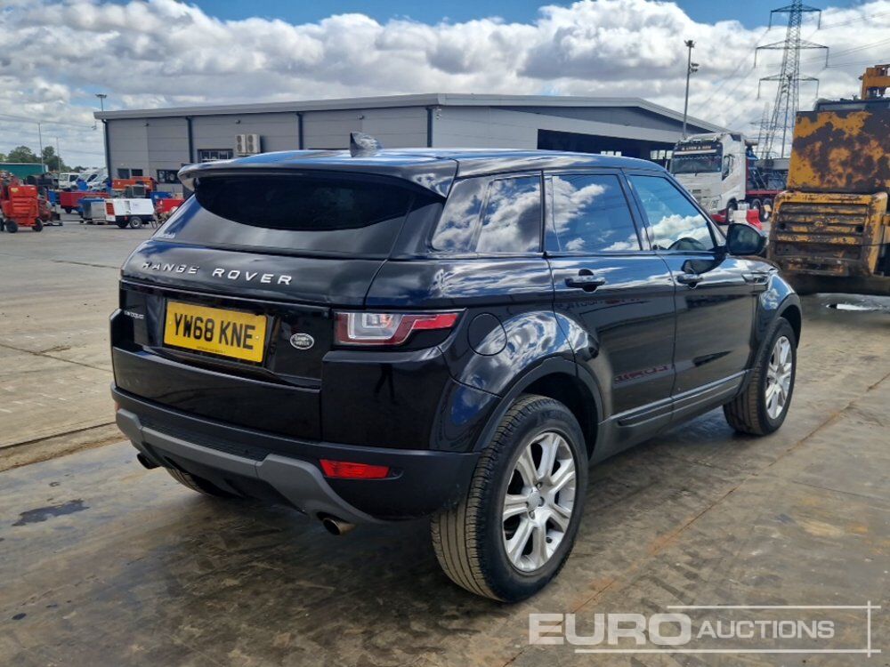 2018 Land Rover Range Rover Evoque - سيارة دفع رباعي: صور 5 2018 Land Rover Range Rover Evoque - سيارة دفع رباعي: صور 5