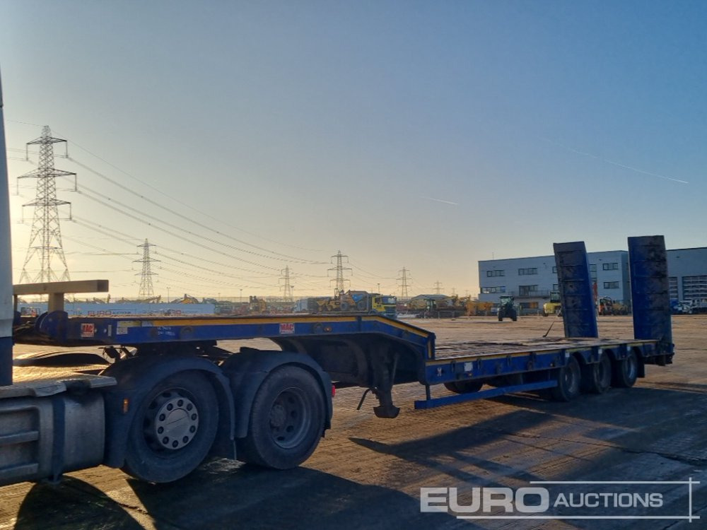 2018 McCauley Tri Axle Step Frame Low Loader Trailer, Out Riggers, Hydraulic Ramps - عربة مسطحة منخفضة نصف مقطورة: صور 1 2018 McCauley Tri Axle Step Frame Low Loader Trailer, Out Riggers, Hydraulic Ramps - عربة مسطحة منخفضة نصف مقطورة: صور 1