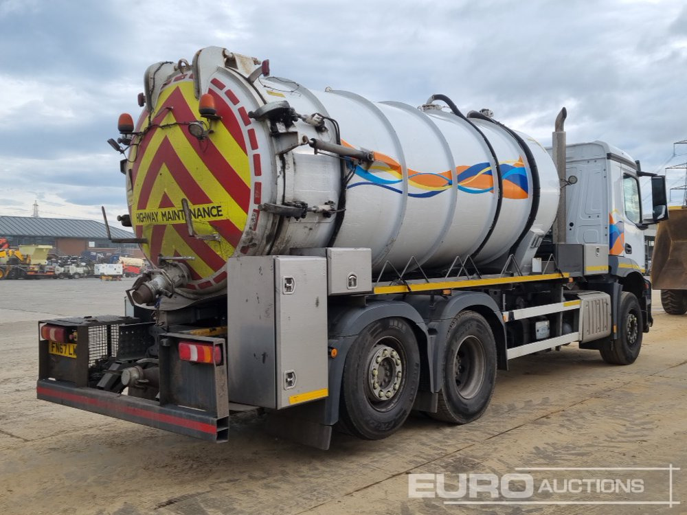 2018 Mercedes Arocs 2533 - شاحنة صهريج: صور 5 2018 Mercedes Arocs 2533 - شاحنة صهريج: صور 5
