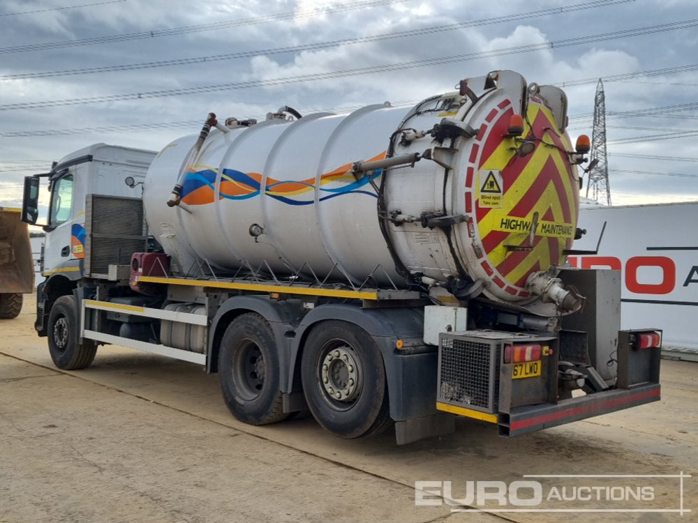 2018 Mercedes Arocs 2533 - شاحنة صهريج: صور 3 2018 Mercedes Arocs 2533 - شاحنة صهريج: صور 3