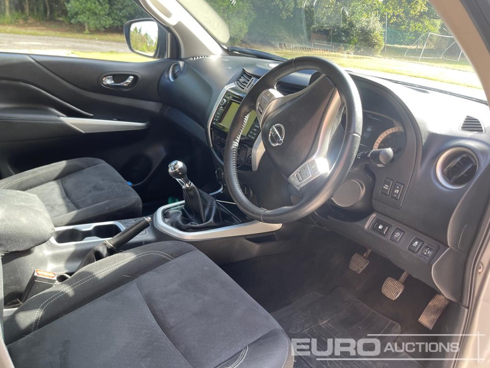 2018 Nissan Navara - شاحنة البيك أب: صور 5 2018 Nissan Navara - شاحنة البيك أب: صور 5
