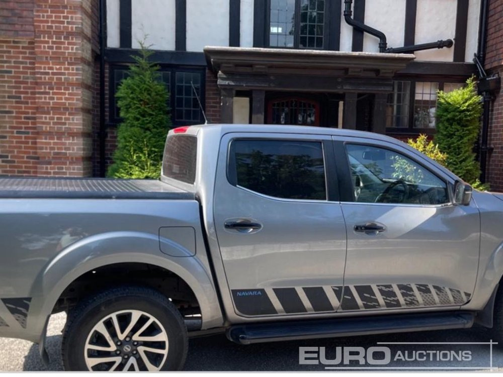 2018 Nissan Navara - شاحنة البيك أب: صور 2 2018 Nissan Navara - شاحنة البيك أب: صور 2