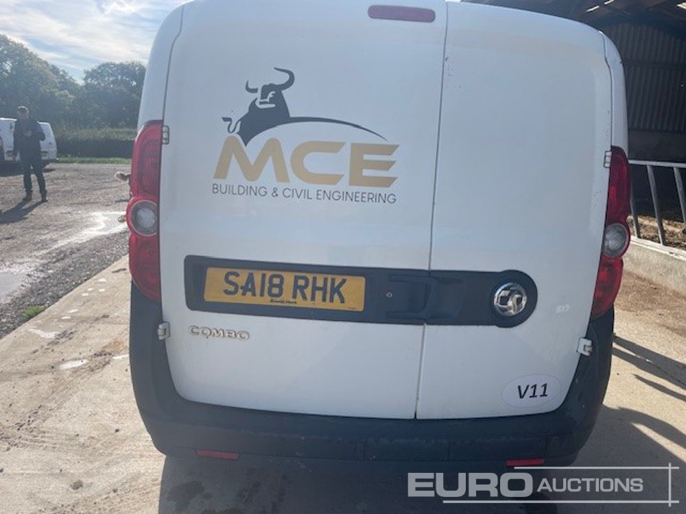 2018 Vauxhall Combo - فان المدمجة: صور 2 2018 Vauxhall Combo - فان المدمجة: صور 2