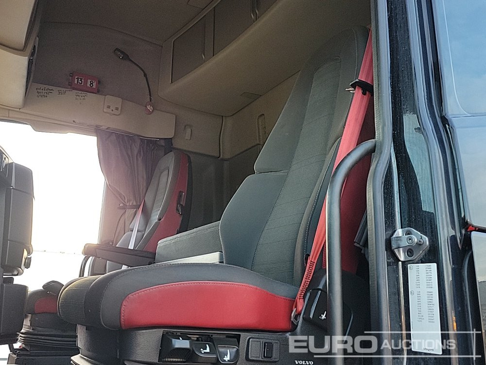 شاحنة جرار 2018 Volvo FH500: صور 26