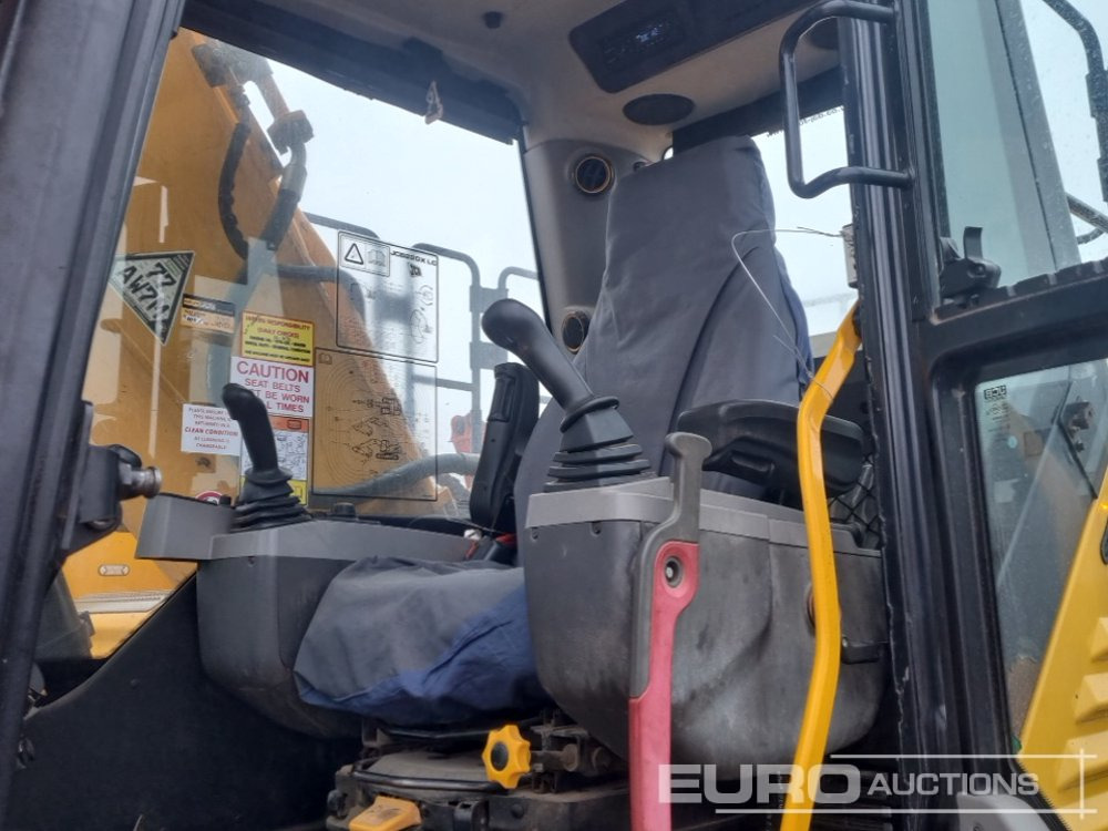 حفارات زحافة 2019 JCB 220X LC: صور 46