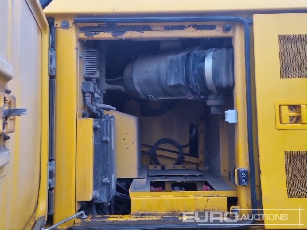حفارات زحافة 2019 JCB 220X LC: صور 36