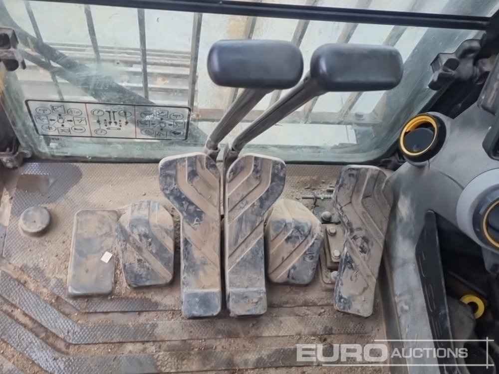 حفارات زحافة 2019 JCB 220X LC: صور 48