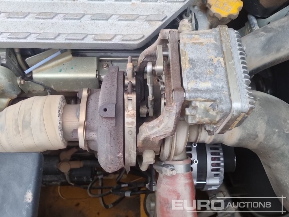 حفارات زحافة 2019 JCB 220X LC: صور 40