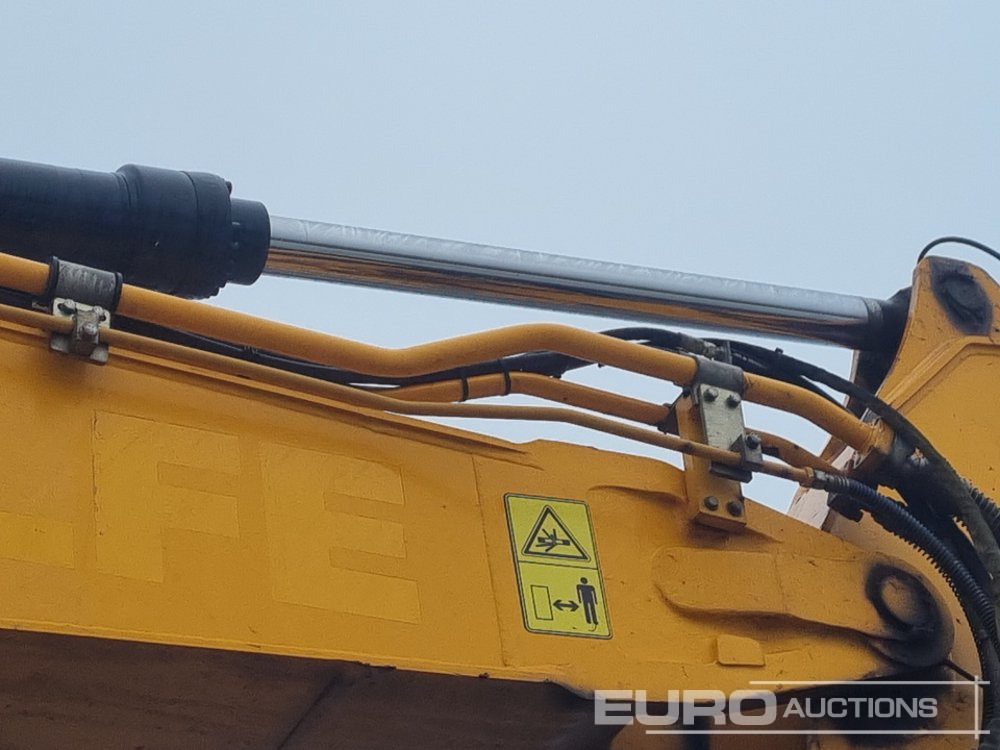 حفارات زحافة 2019 JCB 220X LC: صور 19