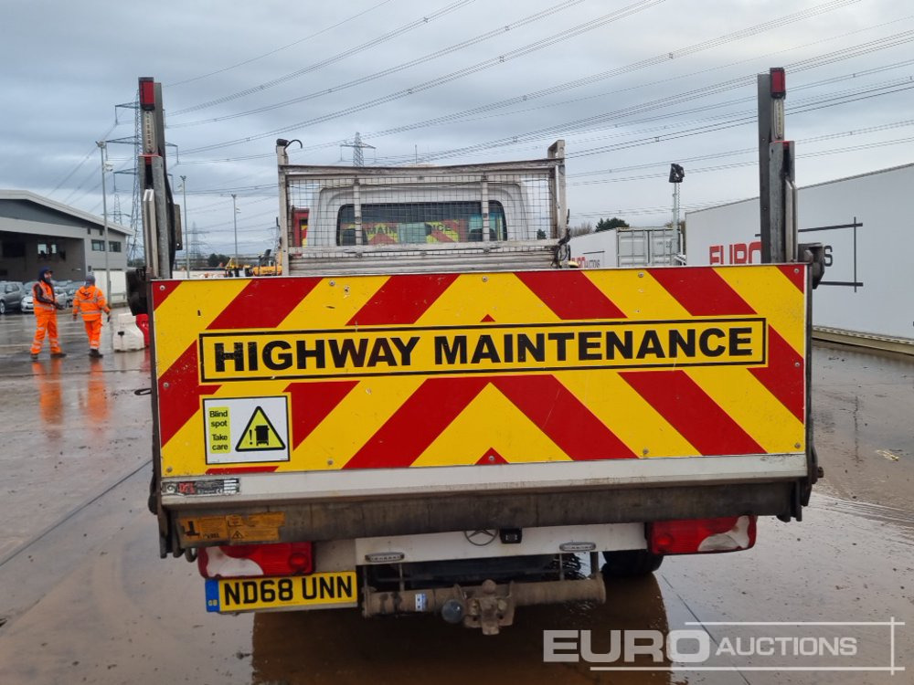 2019 Mercedes Sprinter 316 - الشاحنات الصغيرة المسطحة: صور 4 2019 Mercedes Sprinter 316 - الشاحنات الصغيرة المسطحة: صور 4