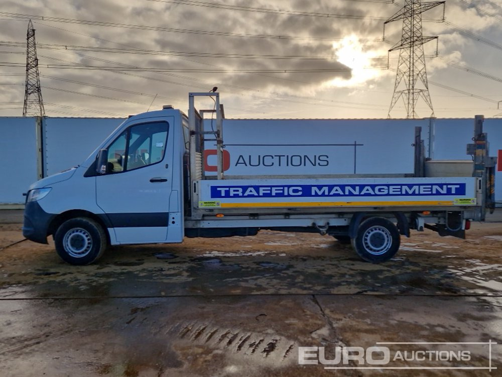 2019 Mercedes Sprinter 316 - الشاحنات الصغيرة المسطحة: صور 2 2019 Mercedes Sprinter 316 - الشاحنات الصغيرة المسطحة: صور 2